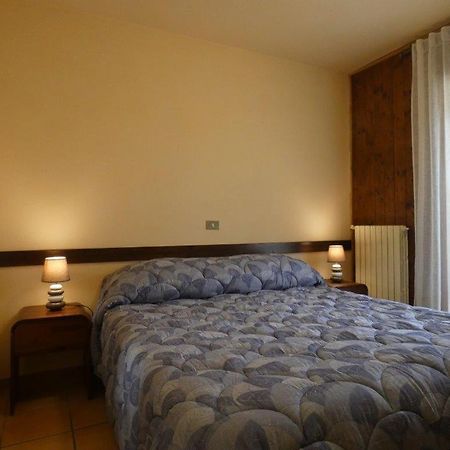 Dimora Fresilia Casa Vacanze Opi Buitenkant foto