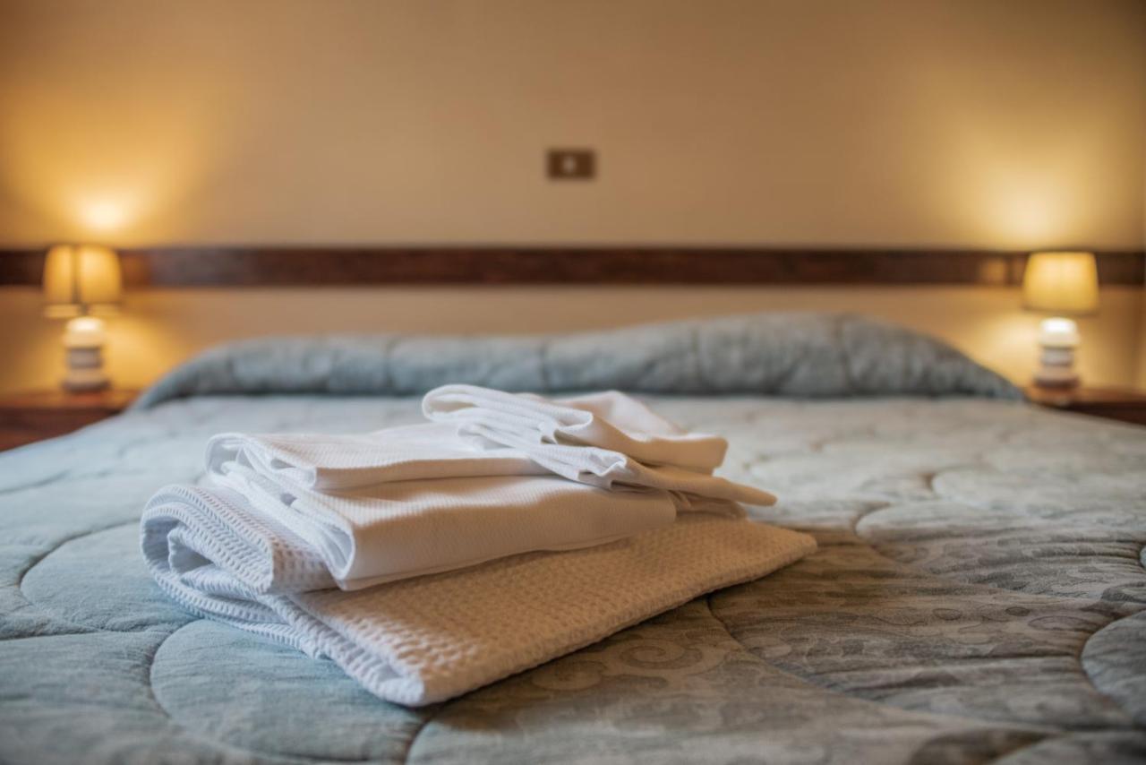 Dimora Fresilia Casa Vacanze Opi Buitenkant foto