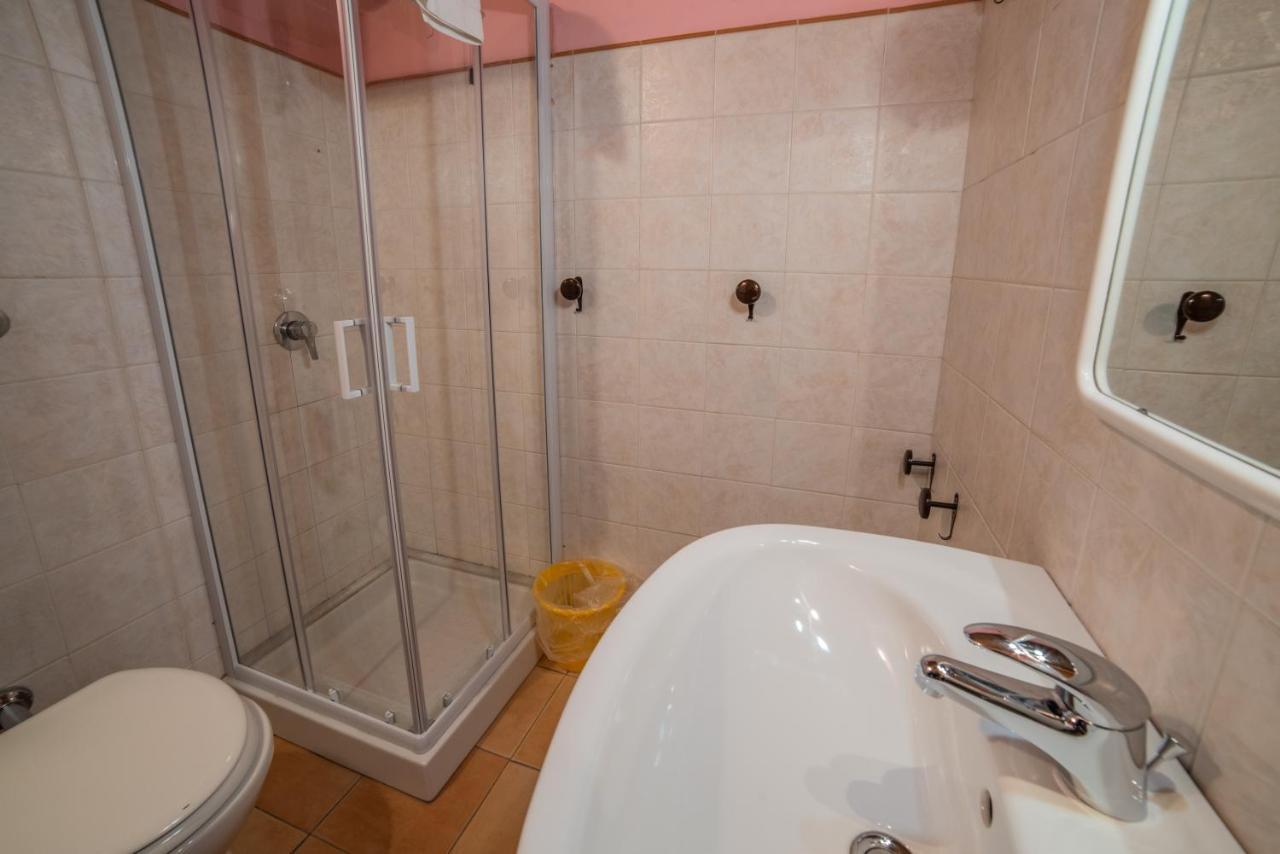Dimora Fresilia Casa Vacanze Opi Buitenkant foto