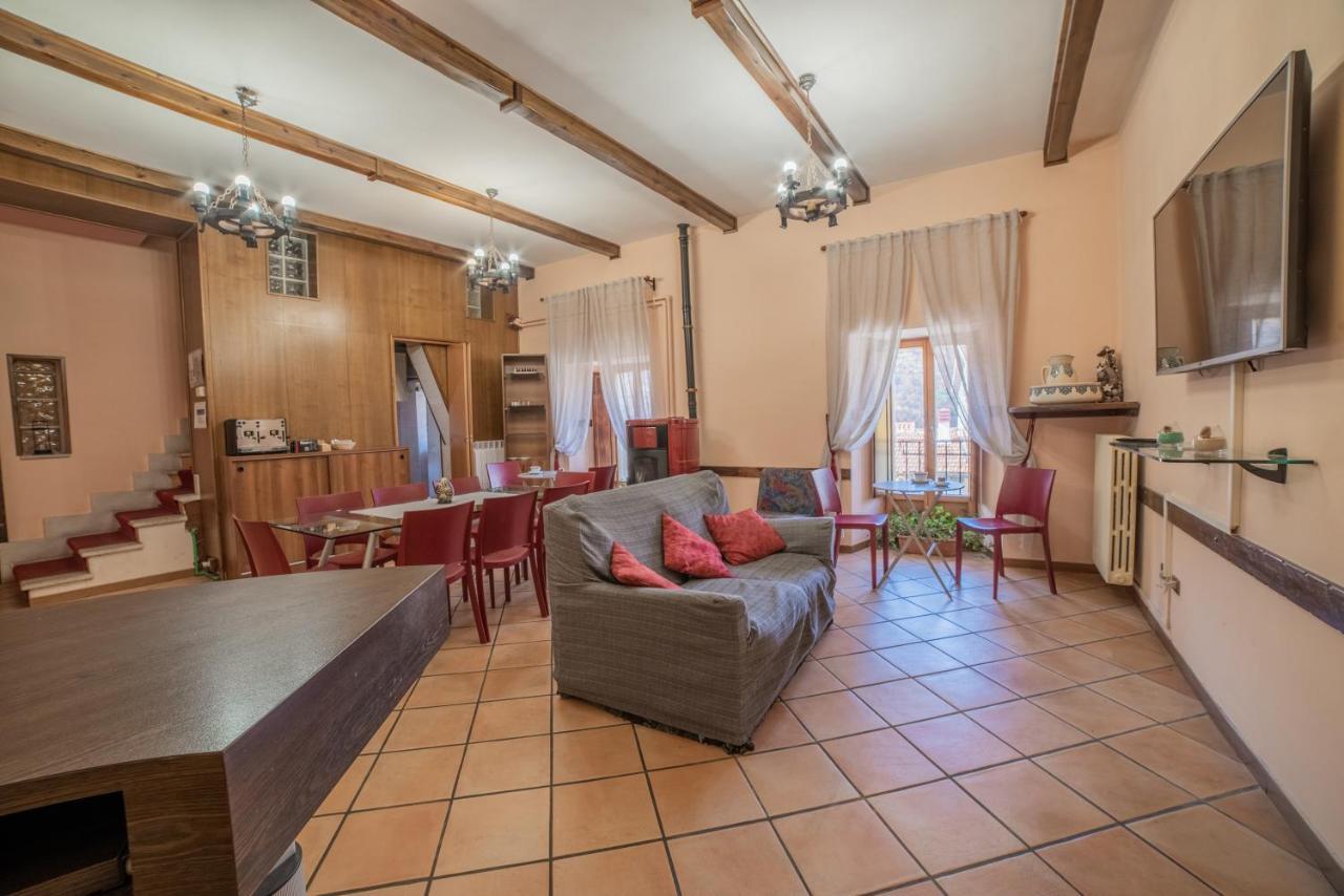Dimora Fresilia Casa Vacanze Opi Buitenkant foto